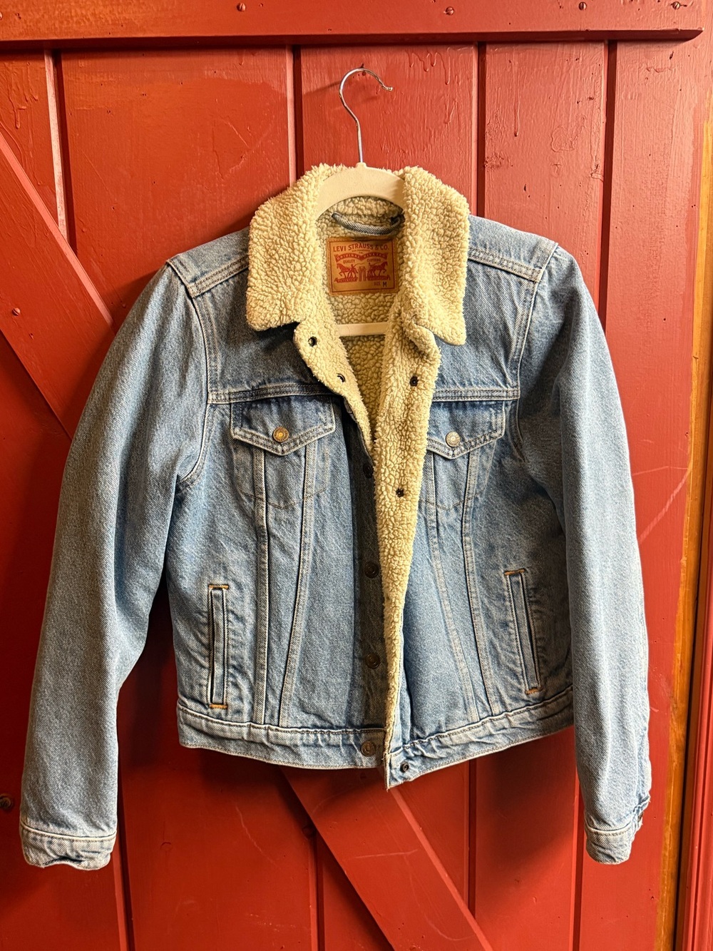 Levi’s denim sherpa lined jacket M
